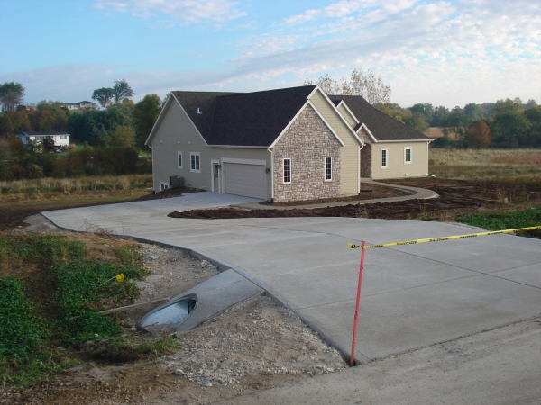 New Berlin Driveway Pouring